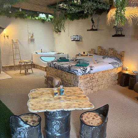 La Jungle De Sissy Bed & Breakfast Saintes-Maries-de-la-Mer Exterior foto