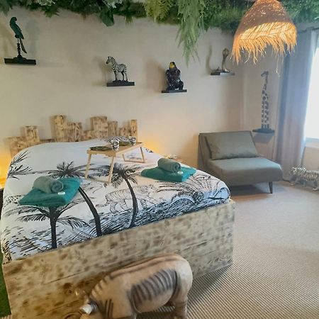 La Jungle De Sissy Bed & Breakfast Saintes-Maries-de-la-Mer Exterior foto