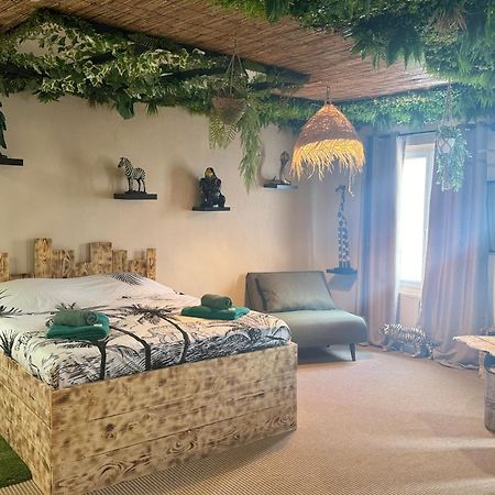 La Jungle De Sissy Bed & Breakfast Saintes-Maries-de-la-Mer Exterior foto