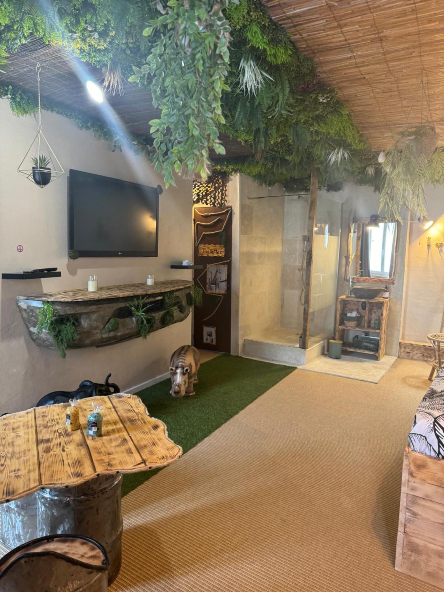 La Jungle De Sissy Bed & Breakfast Saintes-Maries-de-la-Mer Exterior foto